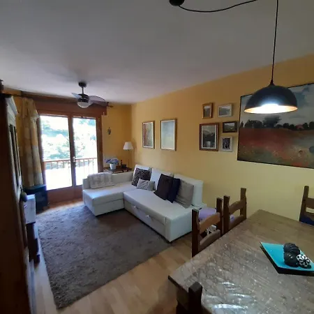 Apartament En Pirineos *